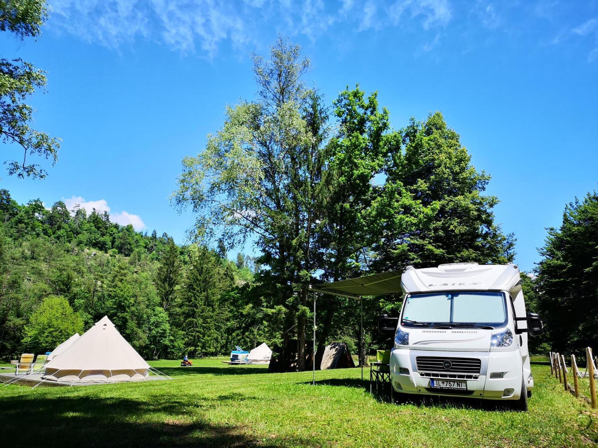 Eco River Camp - Pitches 라도블리차 외부 사진